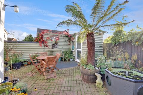 67 Chanters Hill, Barnstaple, EX32 8DE