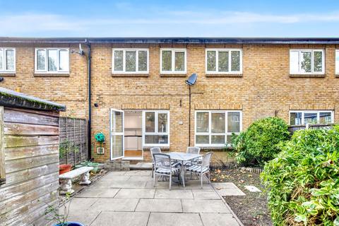 3 bedroom terraced house for sale, Plimsoll Close, London E14