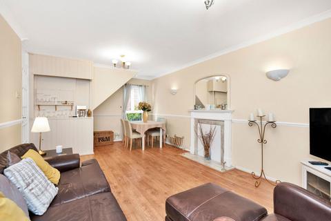 3 bedroom terraced house for sale, Plimsoll Close, London E14