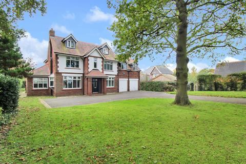 5 bedroom detached house for sale, Middlewich Road, Sandbach CW11