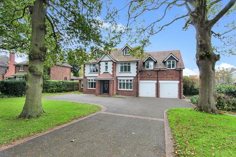 5 bedroom detached house for sale, Middlewich Road, Sandbach CW11