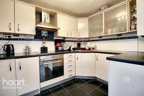 3 bedroom terraced house for sale, Tranquil Walk, Rossington, Doncaster