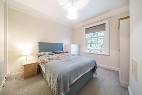 2 bedroom apartment to rent, Freedom Street London SW11