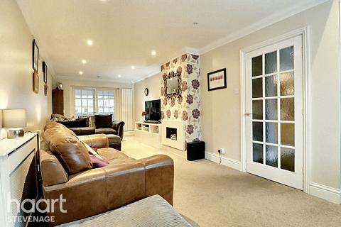 5 bedroom end of terrace house for sale, Pankhurst Crescent, Stevenage