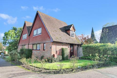 3 bedroom semi-detached house for sale, Rectory Close, Ashford TN26