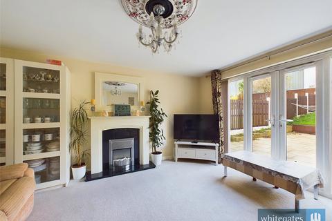 4 bedroom detached house for sale, Newhall Gardens, Bradford, West Yorkshire, BD5