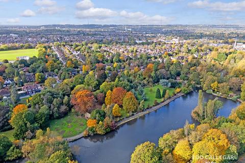 2 bedroom terraced house for sale, Vicarage Drive, Beckenham BR3