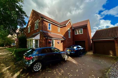 4 bedroom detached house for sale, Hidcote Drive, Westcroft, Milton Keynes, MK4