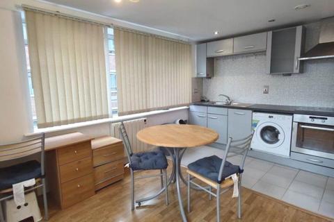 2 bedroom flat for sale, Heathcroft, London W5