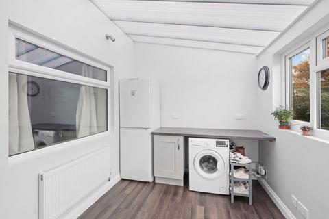 11 Jacomb Close, Lower Broadheath, Worcester, WR2 6SQ