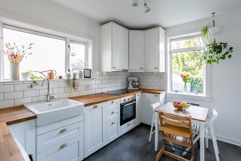 27 Roull Road, Edinburgh, EH12 7JW