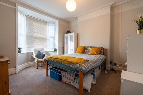 5 bedroom terraced house to rent, Carholme Road - Student House - 25/26