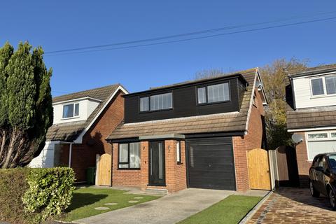 3 bedroom detached house for sale, Farnham Way, Carleton FY6