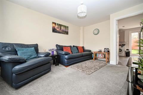 15 Mill Holme Fold, Bradford, BD10 0FA
