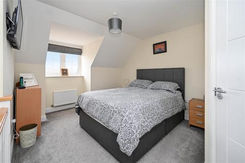 15 Mill Holme Fold, Bradford, BD10 0FA