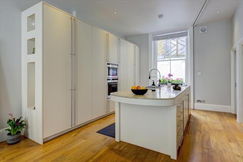 1 bedroom flat for sale, Strathmore Gardens, London, W8