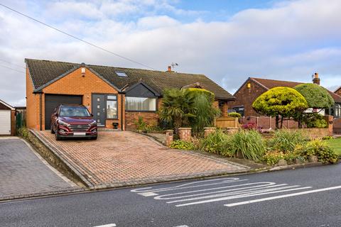 3 bedroom semi-detached house for sale, North Road, Atherton, Manchester, Lancashire, M46