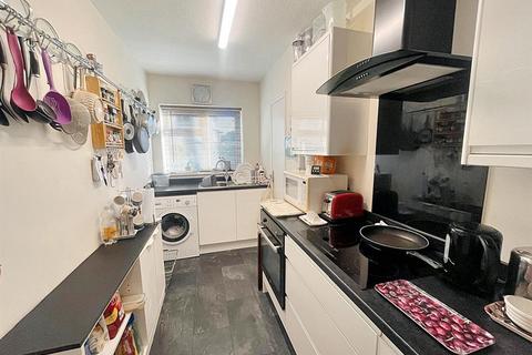 1 bedroom flat for sale, Eastbourne Road, Willingdon