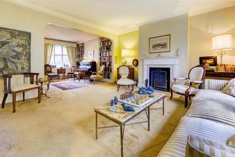 6 bedroom terraced house for sale, Heath Close, NW11