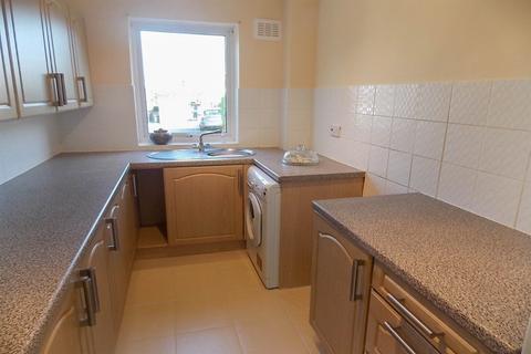 3 bedroom semi-detached house to rent, Velville Court, Kingston Park