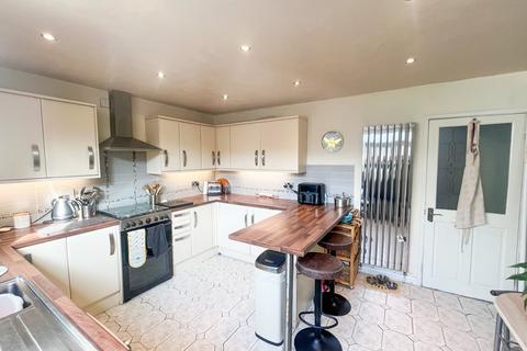 2 bedroom terraced house for sale, Old Road, Hyde