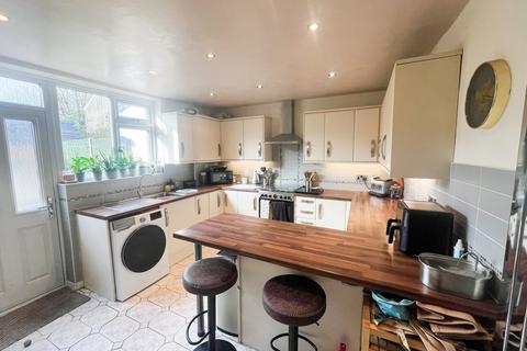 2 bedroom terraced house for sale, Old Road, Hyde