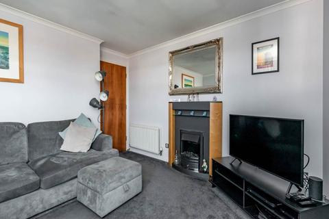24/15 Springfield Street, Edinburgh, EH6 5DE