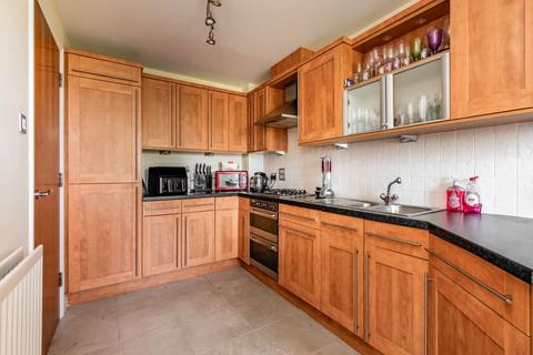 24/15 Springfield Street, Edinburgh, EH6 5DE