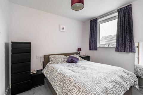 24/15 Springfield Street, Edinburgh, EH6 5DE
