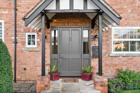 undefined, Longdon Court, Evesham WR11