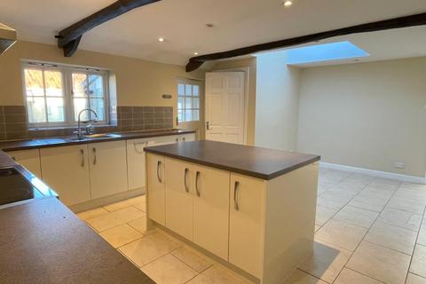 3 bedroom detached house to rent, Main Street, Wombleton