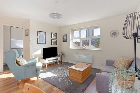 90 Basevi Way, London, SE8 3JS