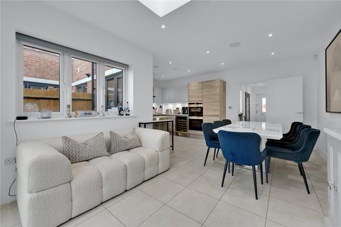 12 Carleton Avenue, East Molesey, KT8 0AL