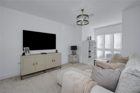12 Carleton Avenue, East Molesey, KT8 0AL