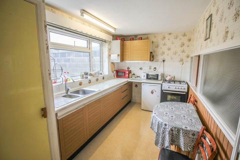 3 bedroom house for sale, Dunster Crescent - Close to Hospital