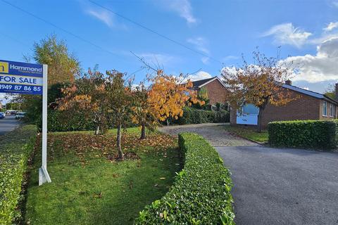 3 bedroom detached bungalow for sale, Long Acre, Bingham