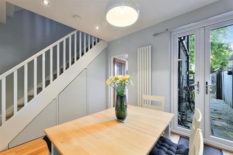 281 Hook Road, Epsom, KT19 8UA