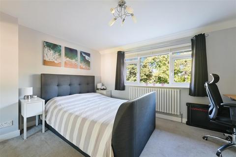281 Hook Road, Epsom, KT19 8UA