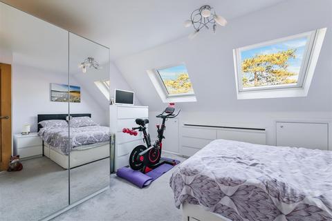 281 Hook Road, Epsom, KT19 8UA