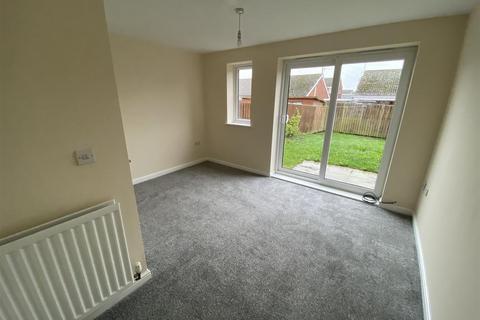 2 bedroom terraced house to rent, Oak Avenue, Old Goole