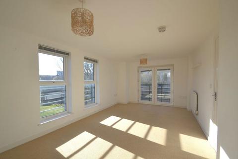 2 bedroom flat to rent, Guillemot Road, Portishead