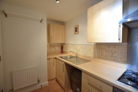 2 bedroom flat to rent, Guillemot Road, Portishead