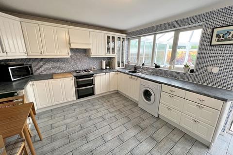 3 bedroom terraced house for sale, Masons Way, Solihull