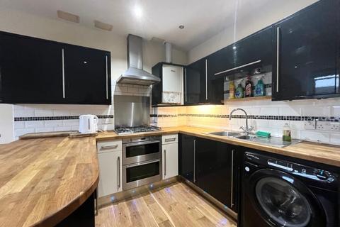 2 bedroom flat to rent, 64F Upper Craigs Stirling FK8 2DS