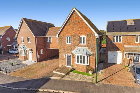 4 bedroom link detached house for sale, Mere Close, Bracklesham Bay, West Sussex, PO20