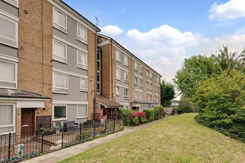 2 bedroom flat for sale, Clem Attlee Court, London SW6