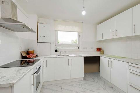 2 bedroom flat for sale, Clem Attlee Court, London SW6