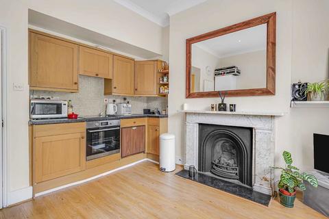 1 bedroom flat for sale, Fulham Road, London SW6