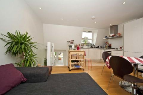 2 bedroom flat to rent, Chesson Road, London W14