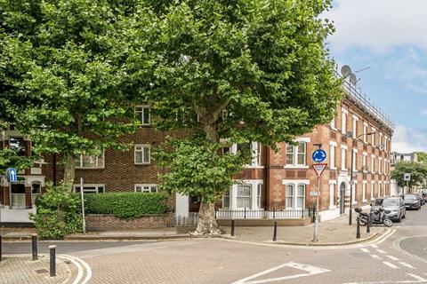 3 bedroom flat for sale, Bishops Road, London SW6